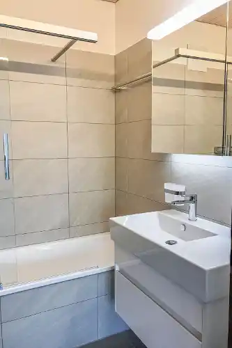 CH6579.100.44