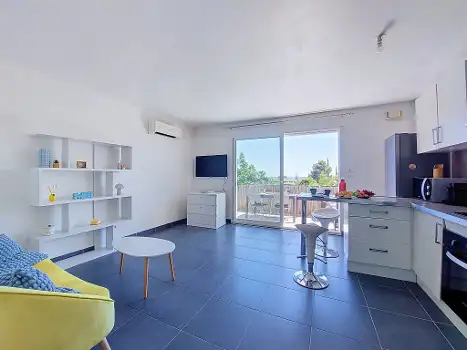 FR8330.637.1