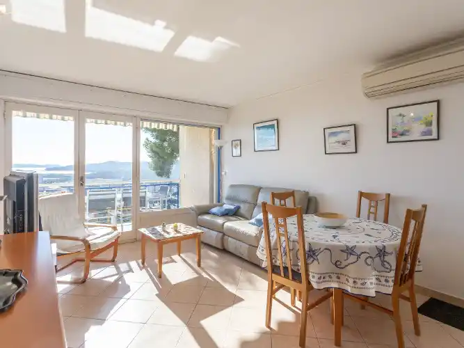 FR8420.458.2