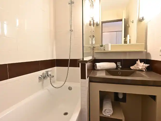FR8553.400.9