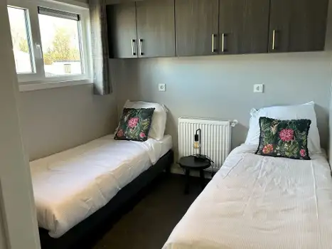 NL4694.620.1