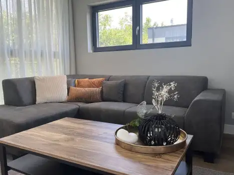 NL4694.622.1